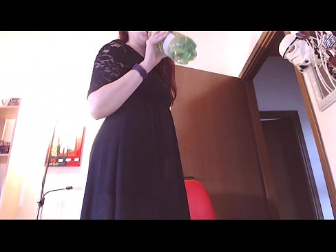 ❤️ Ein unterwürfiger Sklave, der schmutzige und üppige Höschen liebt, wird gezwungen zu masturbieren, nachdem er dieses Video gesehen hat! ❤️ Super sex bei de.fulldesisex.ru